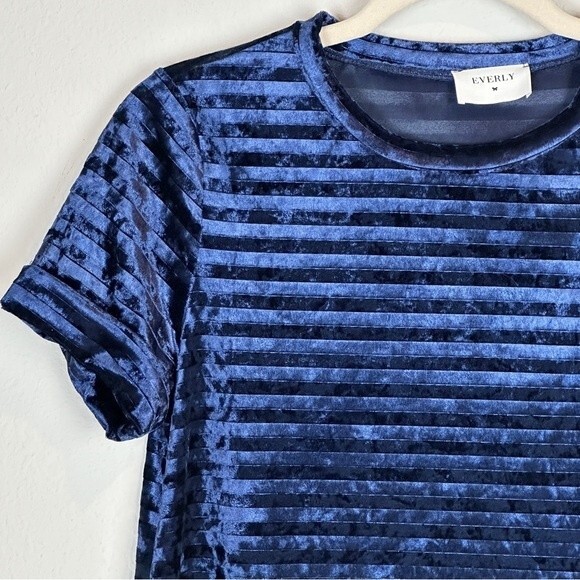 Everly Velvet Blue Velour Short Sleeve Striped Shirt S - Picture 2 of 8